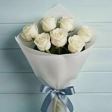 Букет 7 Белых роз Эдлесс Лав в Молоково