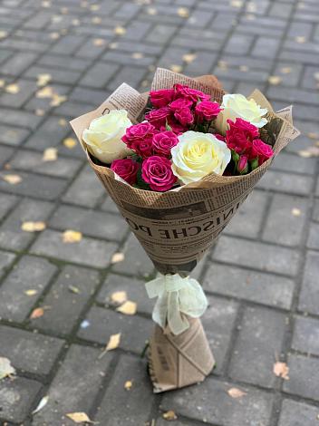 Букет цветов из: Розы в Молоково